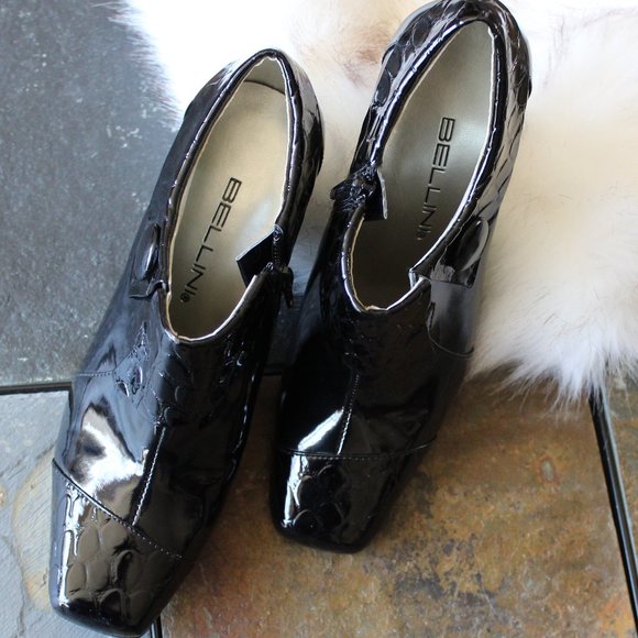 NWT - Bellini black patent ankle bootie, size 6M - Picture 7 of 8